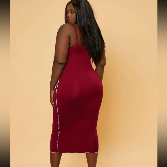 Red dress - Picture 2 of 3